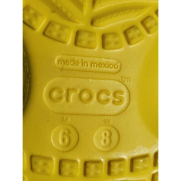 Crocs Classic Clogs with Scooby-Doo Charm - Picture 6 of 6